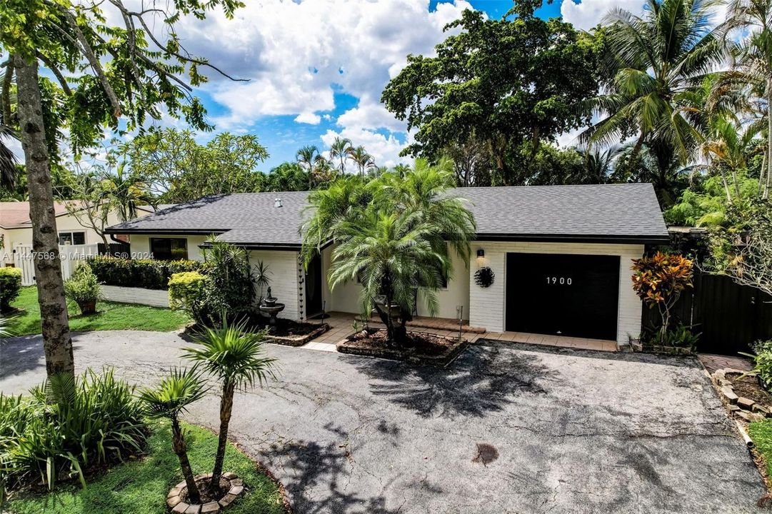 最近售出: $545,000 (2 贝兹, 2 浴室, 1574 平方英尺)