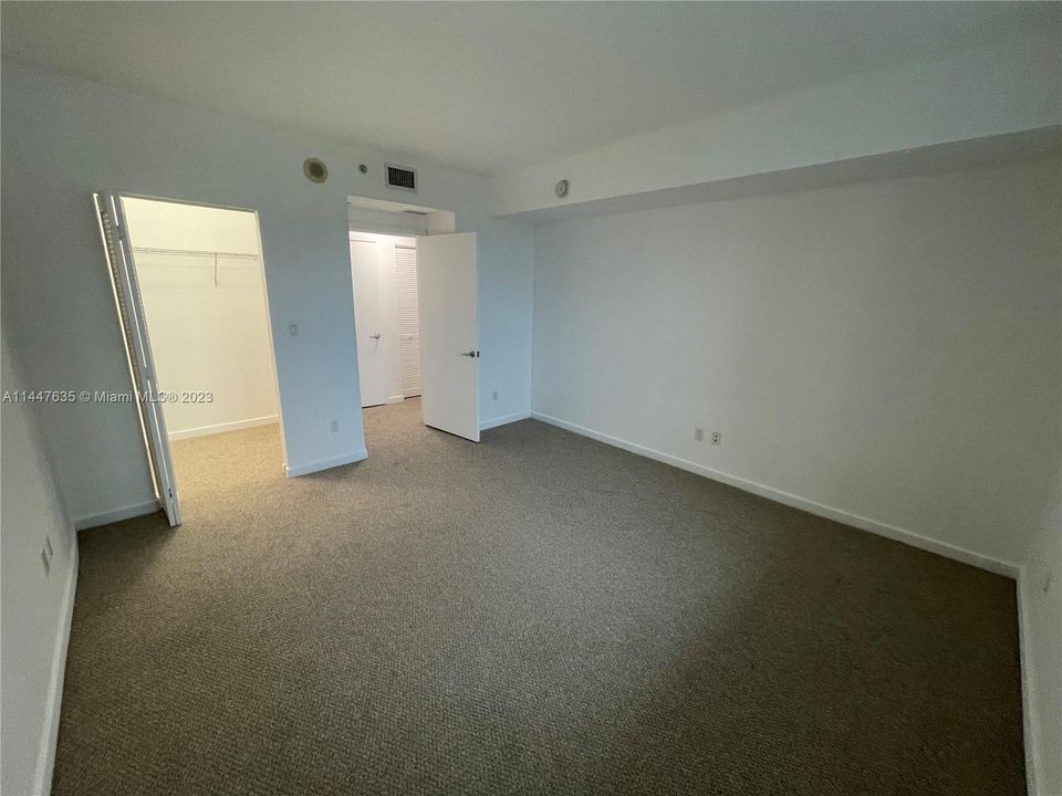 Recently Rented: $2,550 (1 beds, 1 baths, 846 Square Feet)