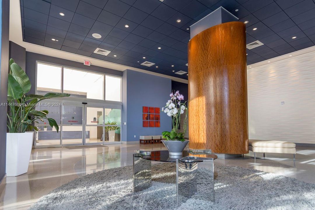 Recently Sold: $2,095,000 (2 beds, 2 baths, 1322 Square Feet)