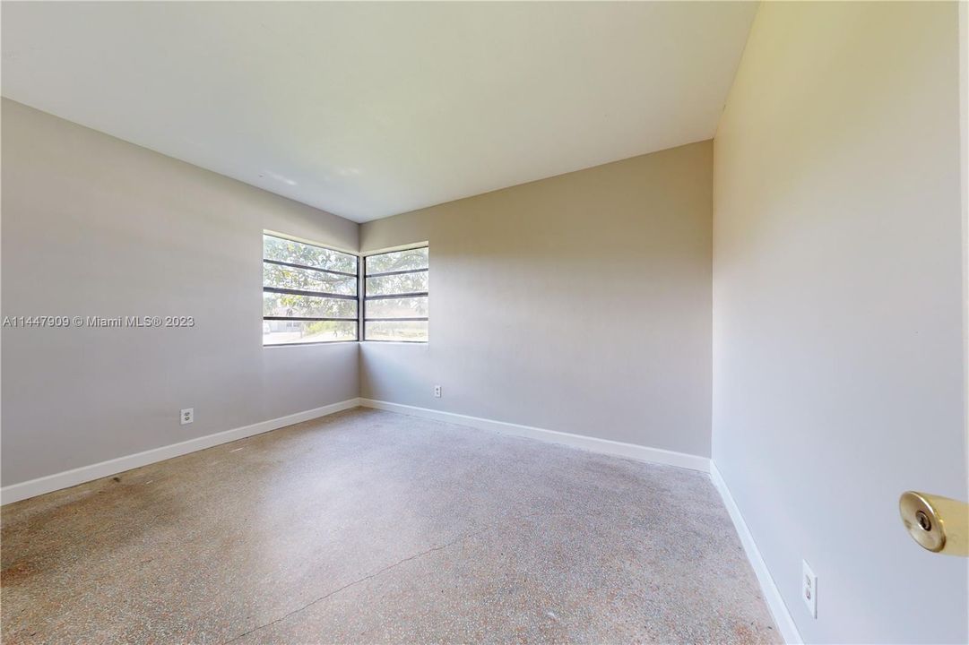 Recently Sold: $419,900 (4 beds, 2 baths, 1848 Square Feet)