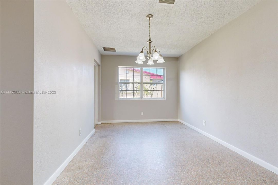 Recently Sold: $419,900 (4 beds, 2 baths, 1848 Square Feet)