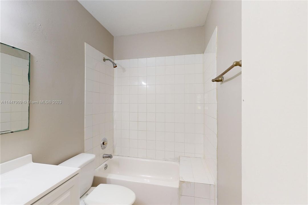 Recently Sold: $419,900 (4 beds, 2 baths, 1848 Square Feet)