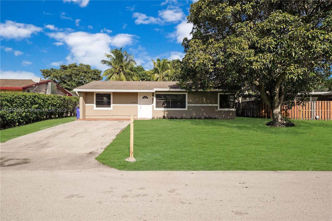 Recently Sold: $419,900 (4 beds, 2 baths, 1848 Square Feet)