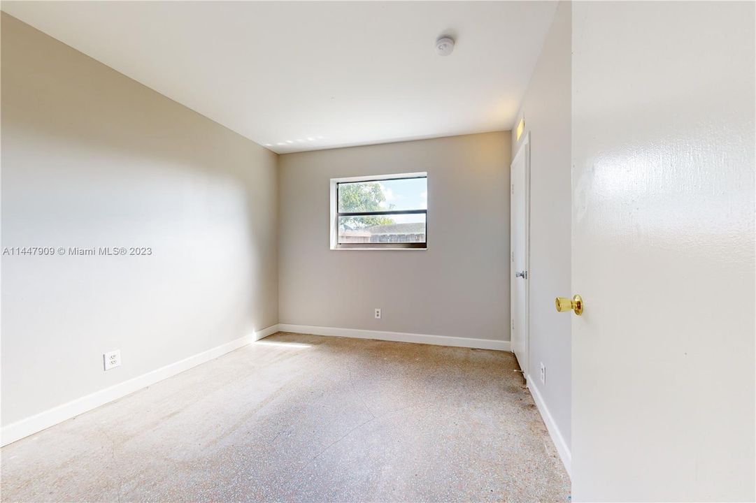 Recently Sold: $419,900 (4 beds, 2 baths, 1848 Square Feet)