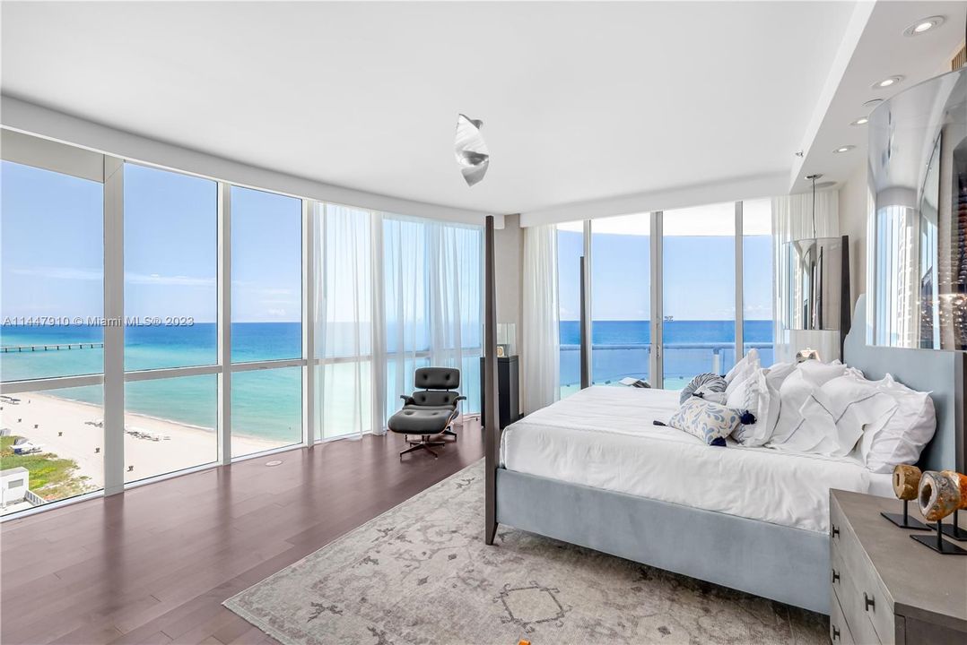 Vendido Recientemente: $2,700,000 (3 camas, 3 baños, 2928 Pies cuadrados)