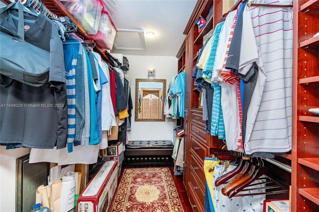 Недавно продано: $2,150,000 (4 спален, 3 ванн, 3571 Квадратных фут)