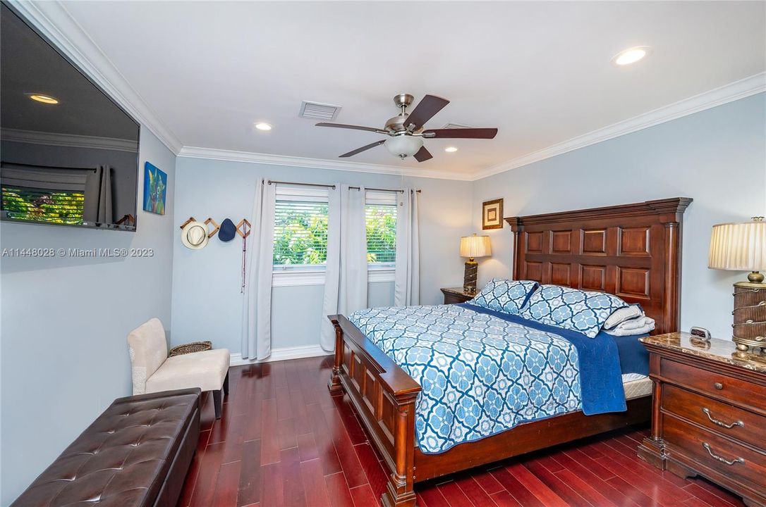 Недавно продано: $2,150,000 (4 спален, 3 ванн, 3571 Квадратных фут)