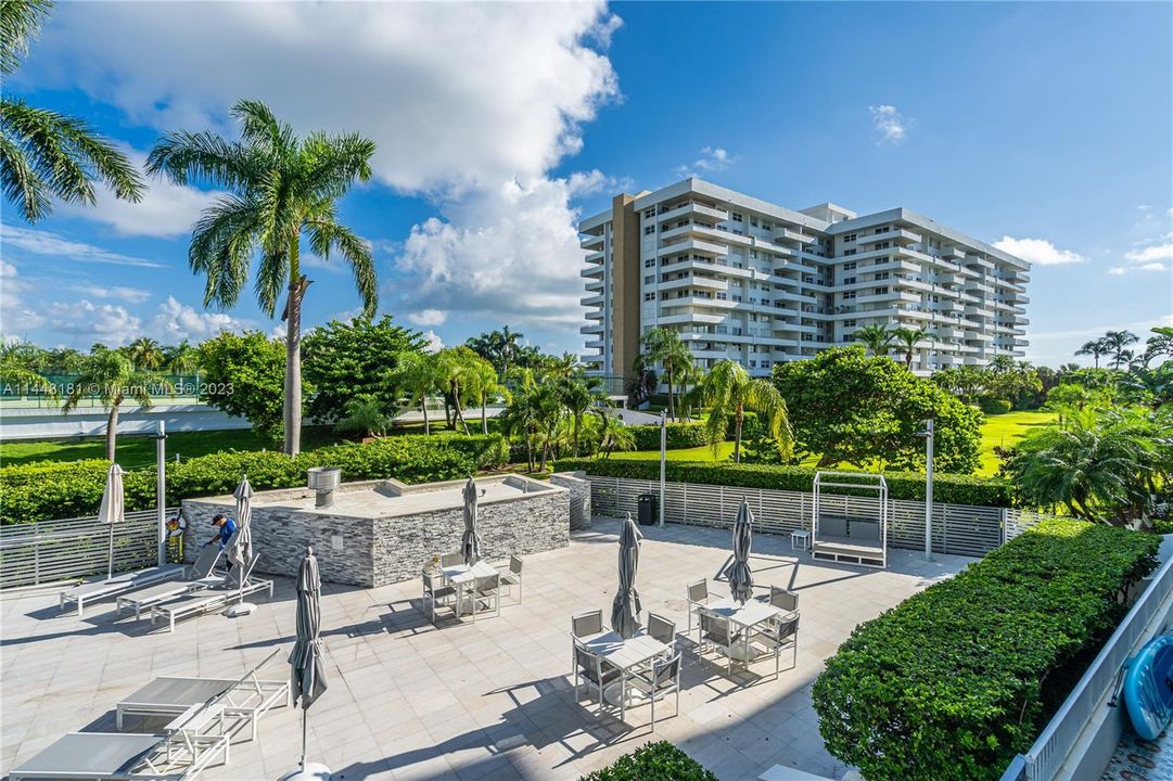 Recently Sold: $910,000 (2 beds, 2 baths, 1260 Square Feet)