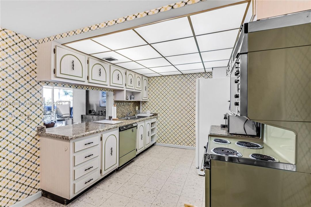 Recently Sold: $910,000 (2 beds, 2 baths, 1260 Square Feet)