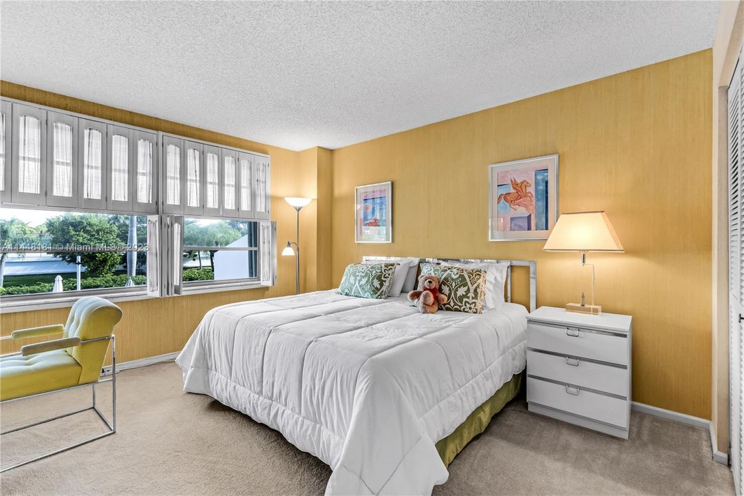 Recently Sold: $910,000 (2 beds, 2 baths, 1260 Square Feet)