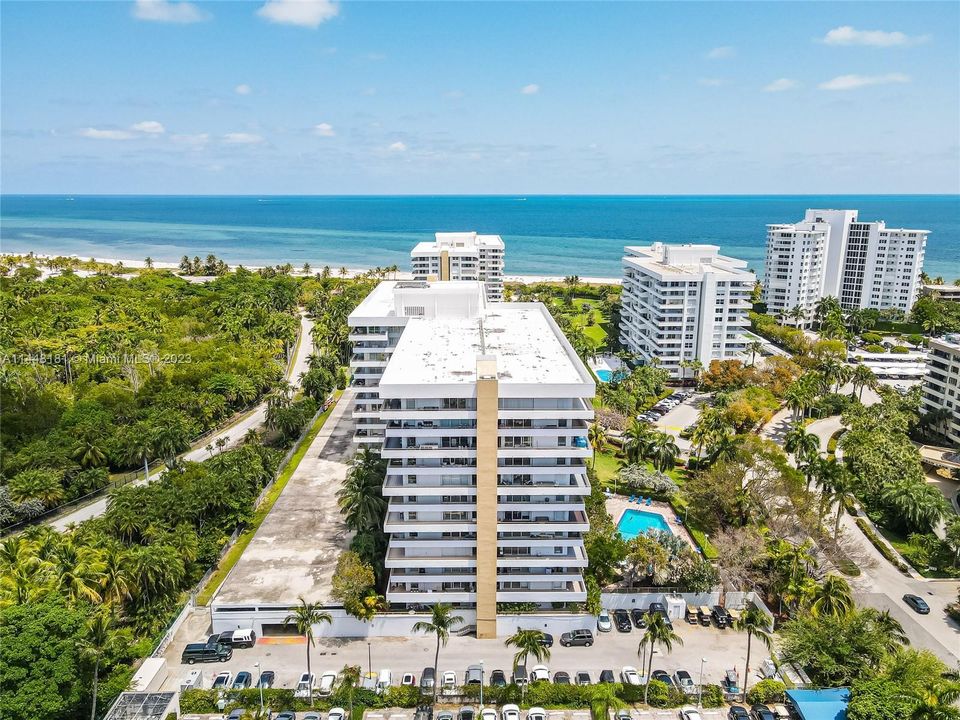 Recently Sold: $910,000 (2 beds, 2 baths, 1260 Square Feet)