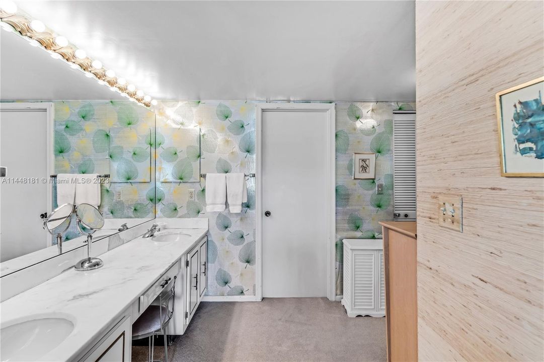 Recently Sold: $910,000 (2 beds, 2 baths, 1260 Square Feet)