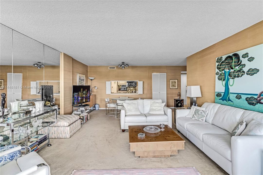 Recently Sold: $910,000 (2 beds, 2 baths, 1260 Square Feet)