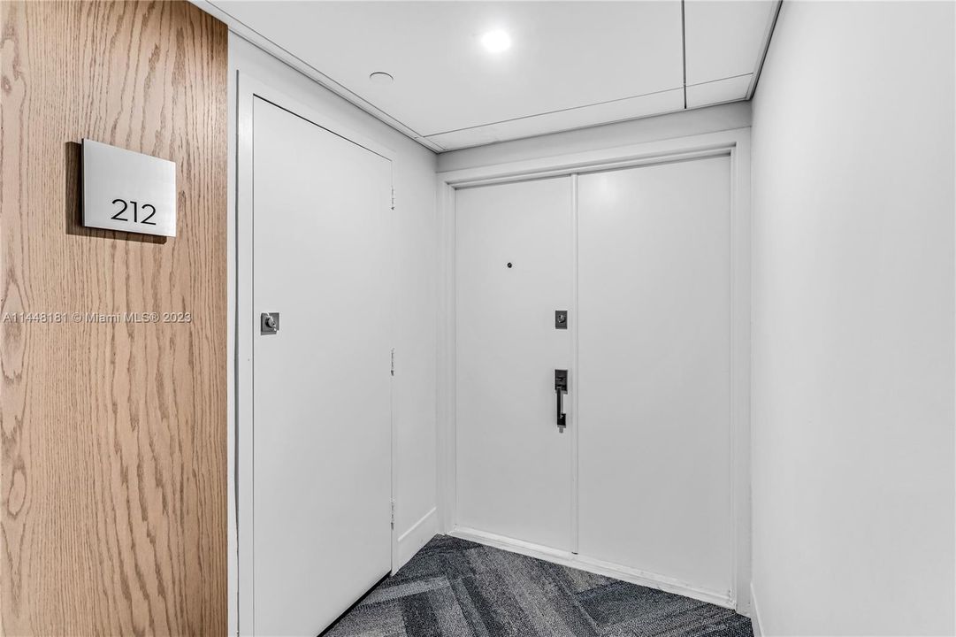 Recently Sold: $910,000 (2 beds, 2 baths, 1260 Square Feet)