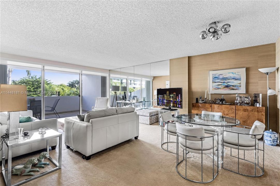 Recently Sold: $910,000 (2 beds, 2 baths, 1260 Square Feet)