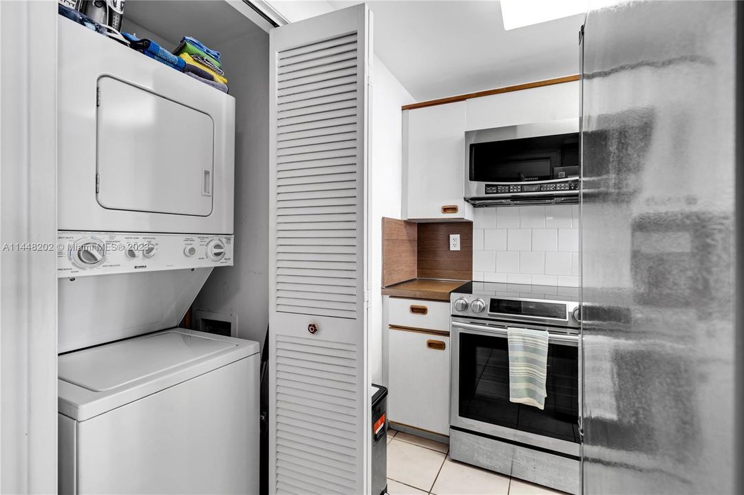 Recently Sold: $480,000 (0 beds, 1 baths, 717 Square Feet)