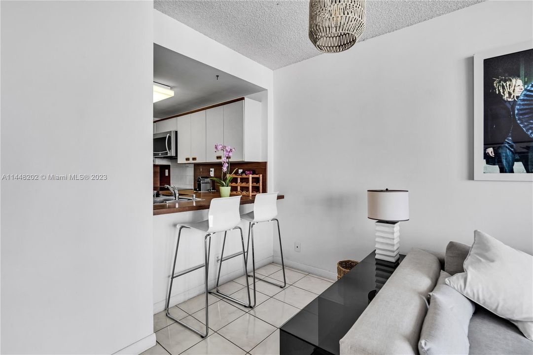 Recently Sold: $480,000 (0 beds, 1 baths, 717 Square Feet)