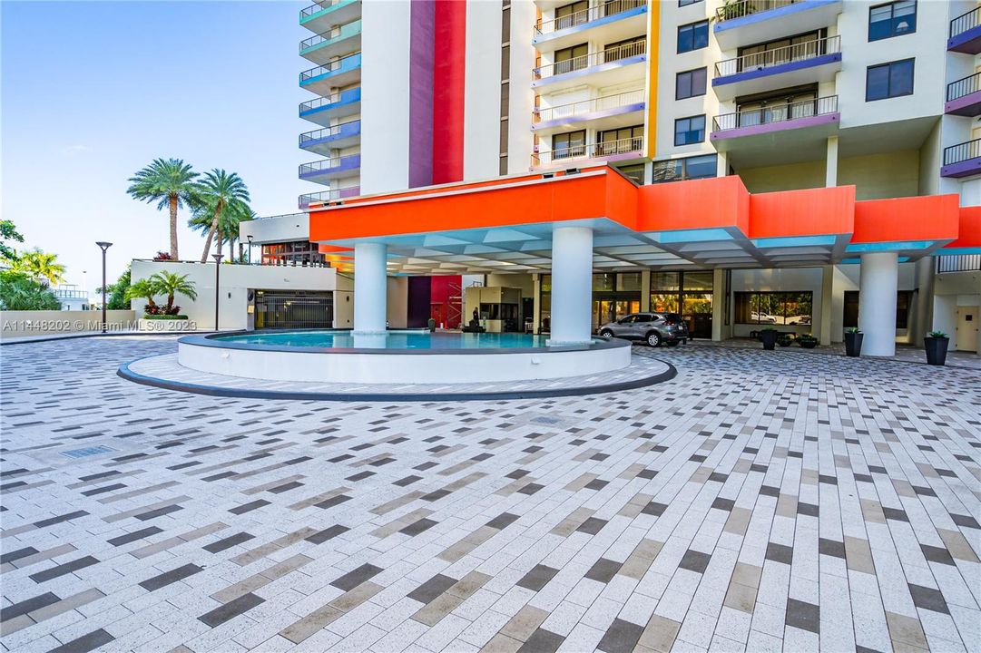 Recently Sold: $480,000 (0 beds, 1 baths, 717 Square Feet)