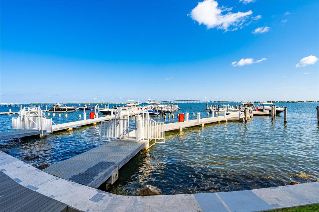 Recently Sold: $480,000 (0 beds, 1 baths, 717 Square Feet)