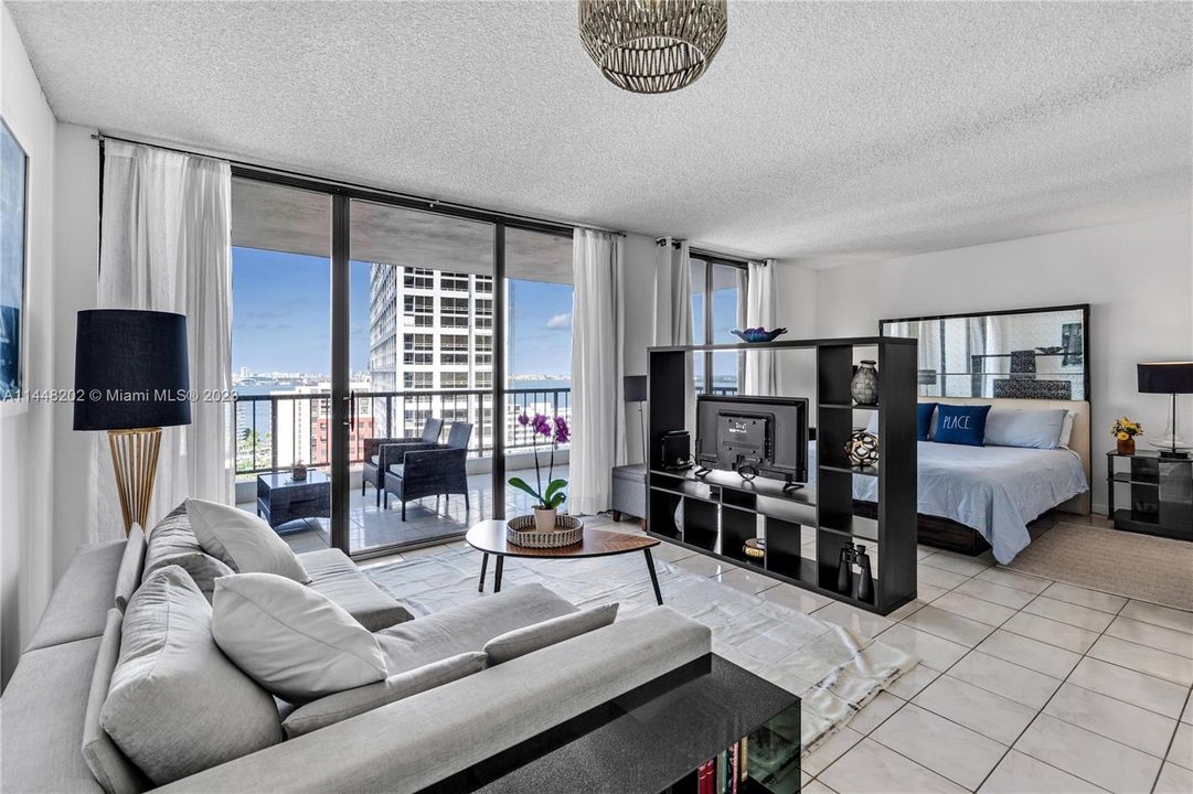 Recently Sold: $480,000 (0 beds, 1 baths, 717 Square Feet)