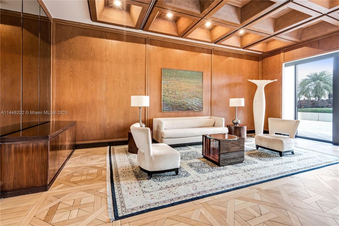 Recently Sold: $480,000 (0 beds, 1 baths, 717 Square Feet)