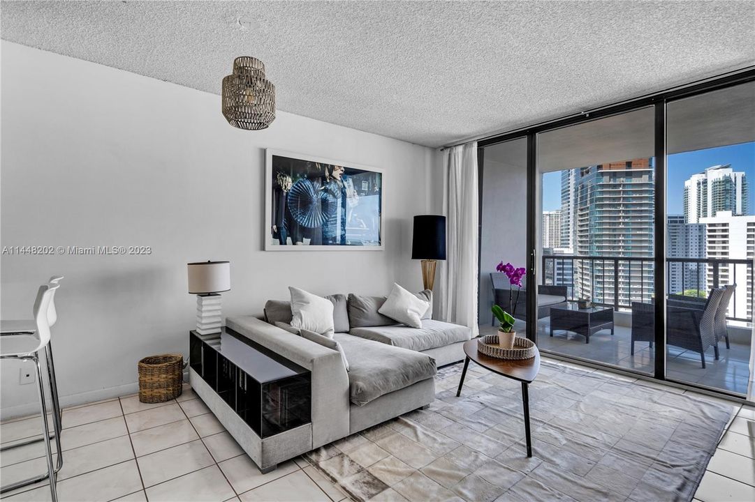 Recently Sold: $480,000 (0 beds, 1 baths, 717 Square Feet)