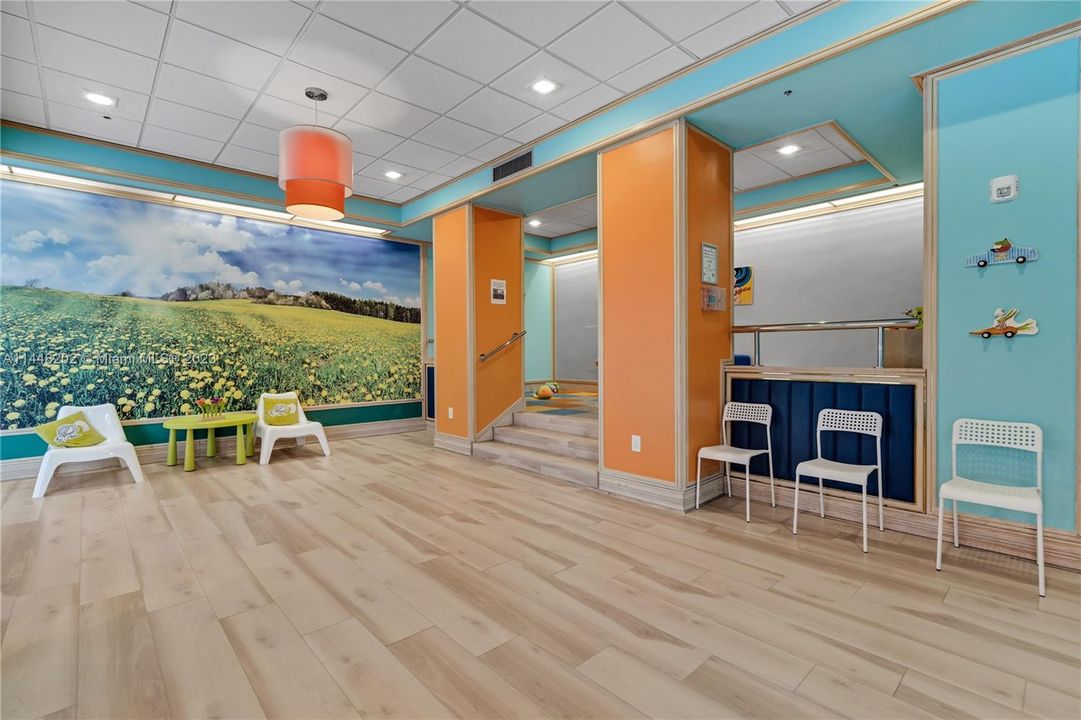 Recently Sold: $480,000 (0 beds, 1 baths, 717 Square Feet)