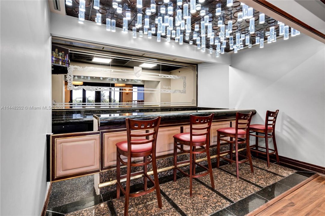 Recently Sold: $480,000 (0 beds, 1 baths, 717 Square Feet)