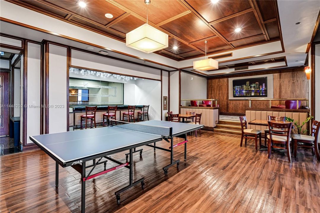 Recently Sold: $480,000 (0 beds, 1 baths, 717 Square Feet)