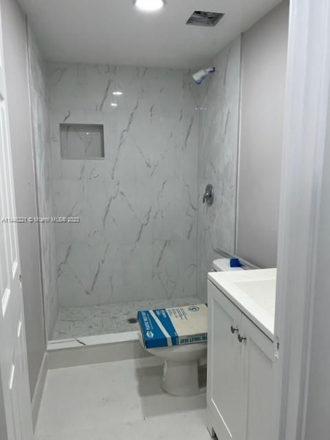 Недавно арендовано: $2,800 (3 спален, 1 ванн, 2354 Квадратных фут)