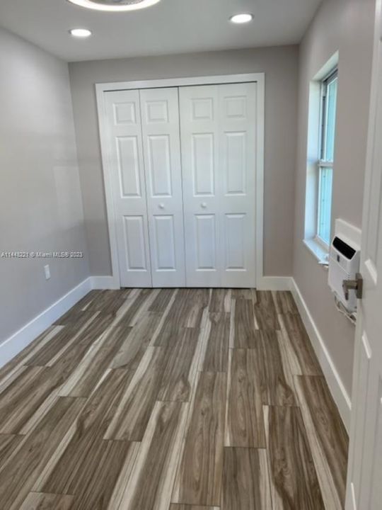 Недавно арендовано: $2,800 (3 спален, 1 ванн, 2354 Квадратных фут)