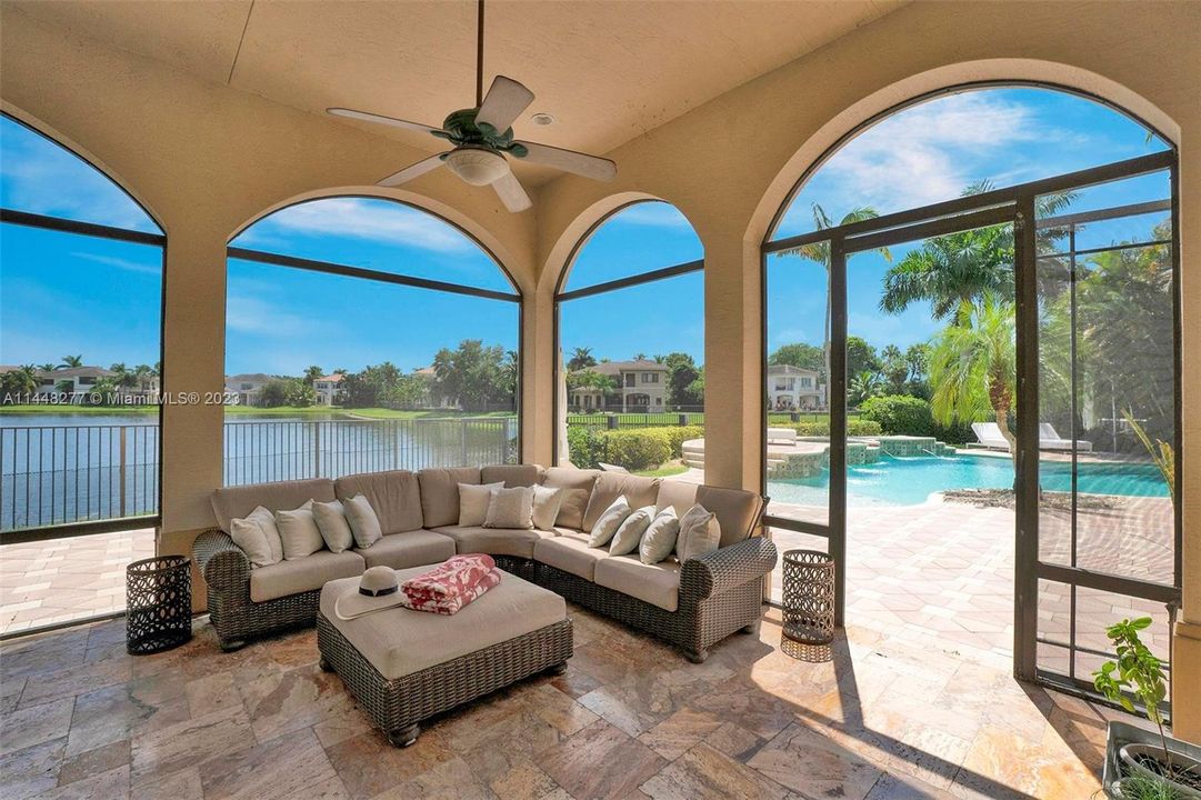 Recently Sold: $2,395,000 (6 beds, 6 baths, 6228 Square Feet)