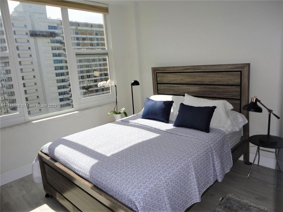 Recently Sold: $490,000 (2 beds, 2 baths, 1190 Square Feet)