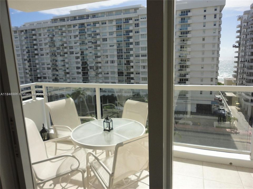 Recently Sold: $490,000 (2 beds, 2 baths, 1190 Square Feet)