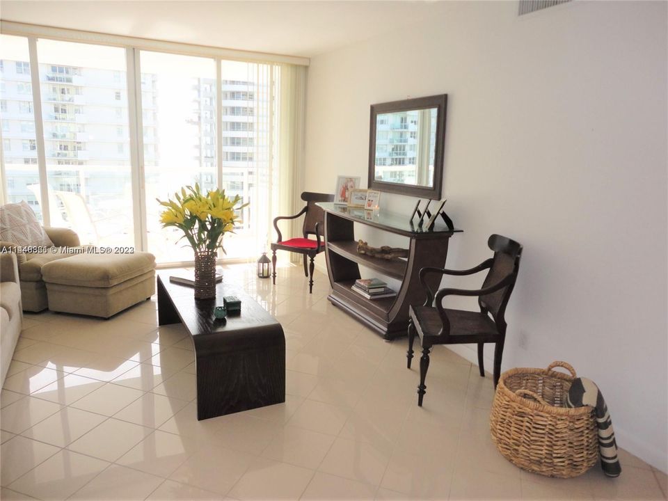 Recently Sold: $490,000 (2 beds, 2 baths, 1190 Square Feet)