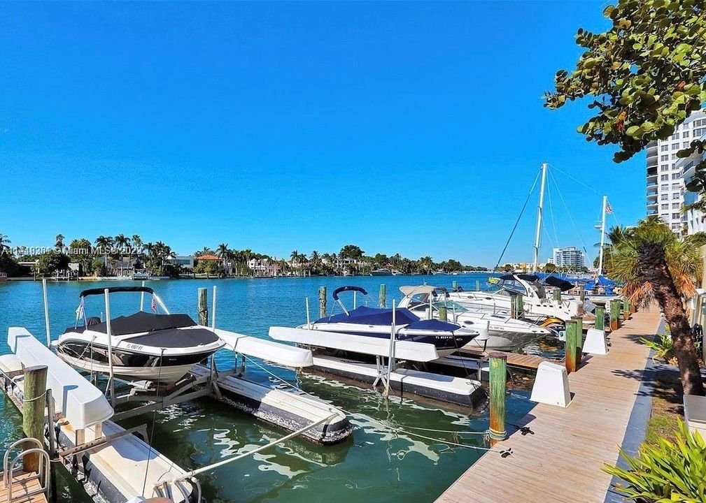 Recently Sold: $490,000 (2 beds, 2 baths, 1190 Square Feet)