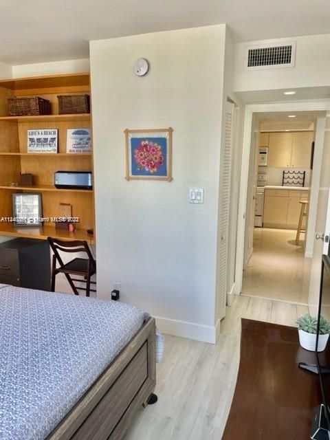 Recently Sold: $490,000 (2 beds, 2 baths, 1190 Square Feet)