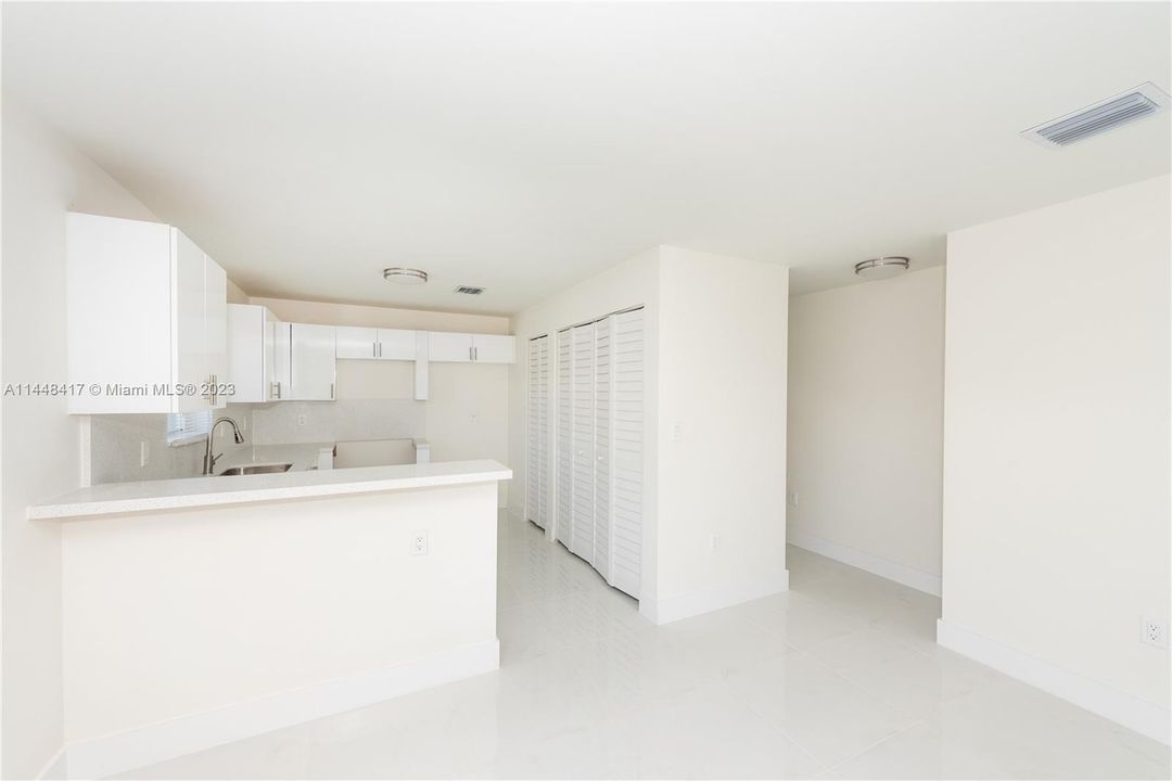 Recently Sold: $549,000 (4 beds, 2 baths, 1454 Square Feet)