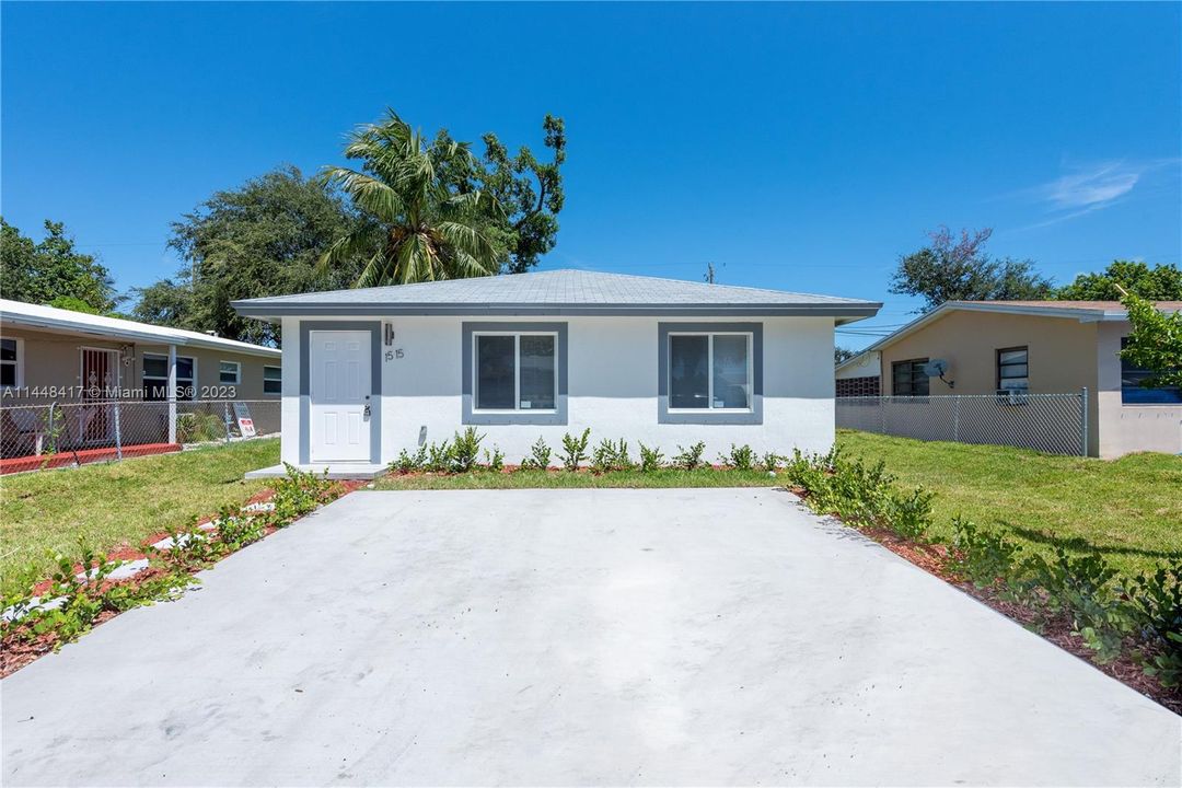 Recently Sold: $549,000 (4 beds, 2 baths, 1454 Square Feet)