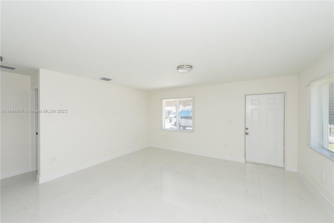 Recently Sold: $549,000 (4 beds, 2 baths, 1454 Square Feet)