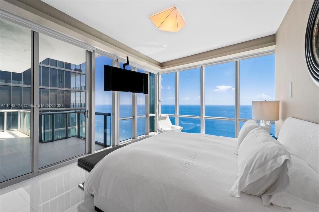 Недавно продано: $3,600,000 (4 спален, 4 ванн, 2485 Квадратных фут)