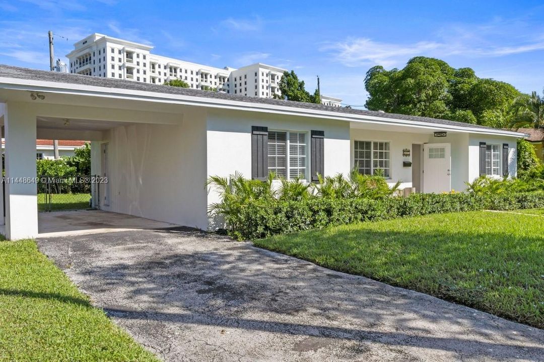 最近售出: $925,000 (3 贝兹, 2 浴室, 1149 平方英尺)