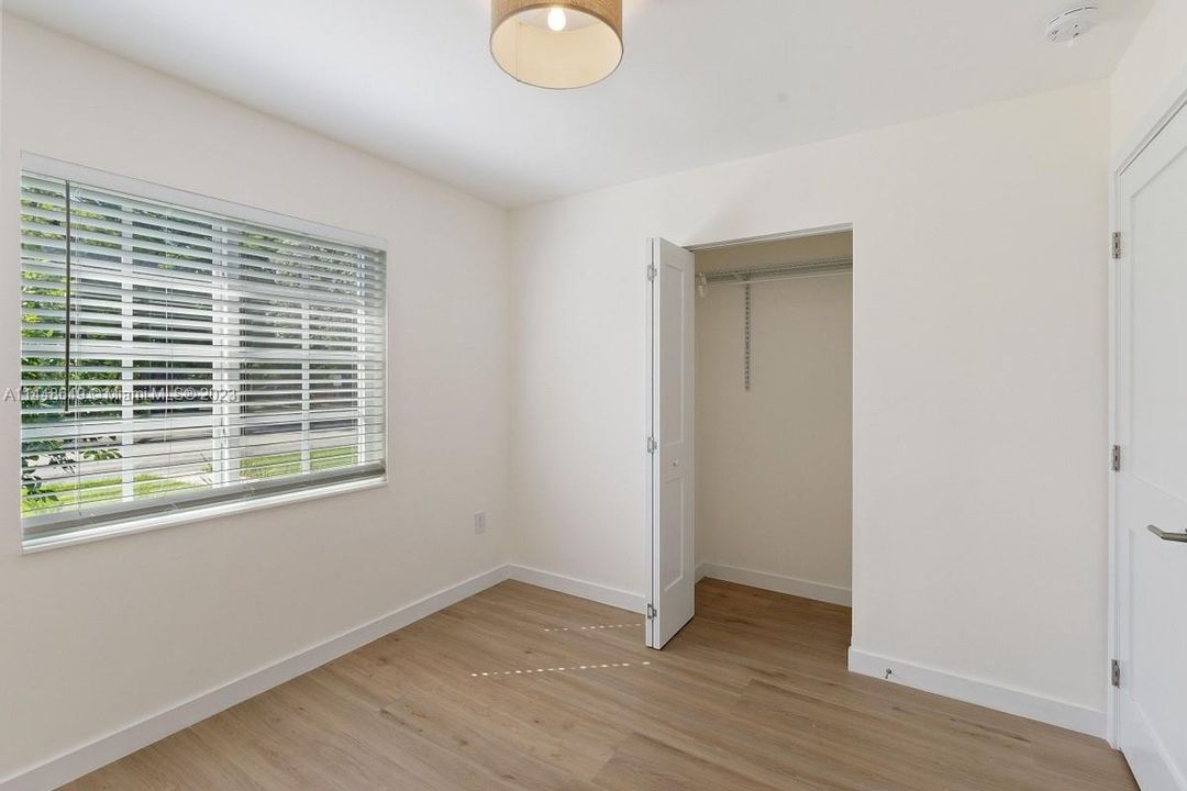 最近售出: $925,000 (3 贝兹, 2 浴室, 1149 平方英尺)