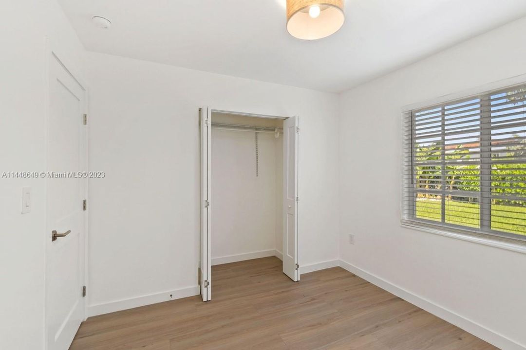 最近售出: $925,000 (3 贝兹, 2 浴室, 1149 平方英尺)