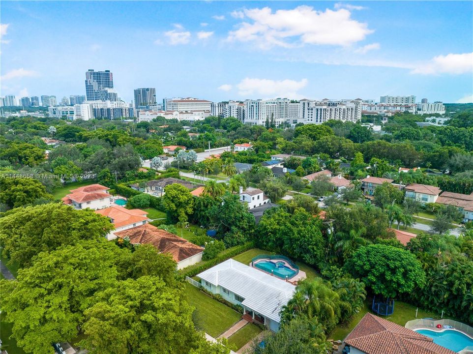 最近售出: $1,500,000 (3 贝兹, 2 浴室, 1484 平方英尺)