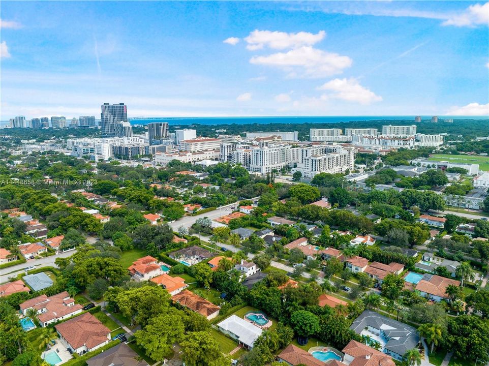 最近售出: $1,500,000 (3 贝兹, 2 浴室, 1484 平方英尺)