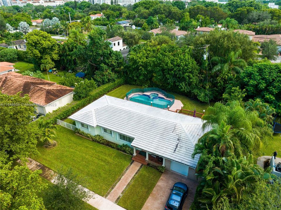 最近售出: $1,500,000 (3 贝兹, 2 浴室, 1484 平方英尺)