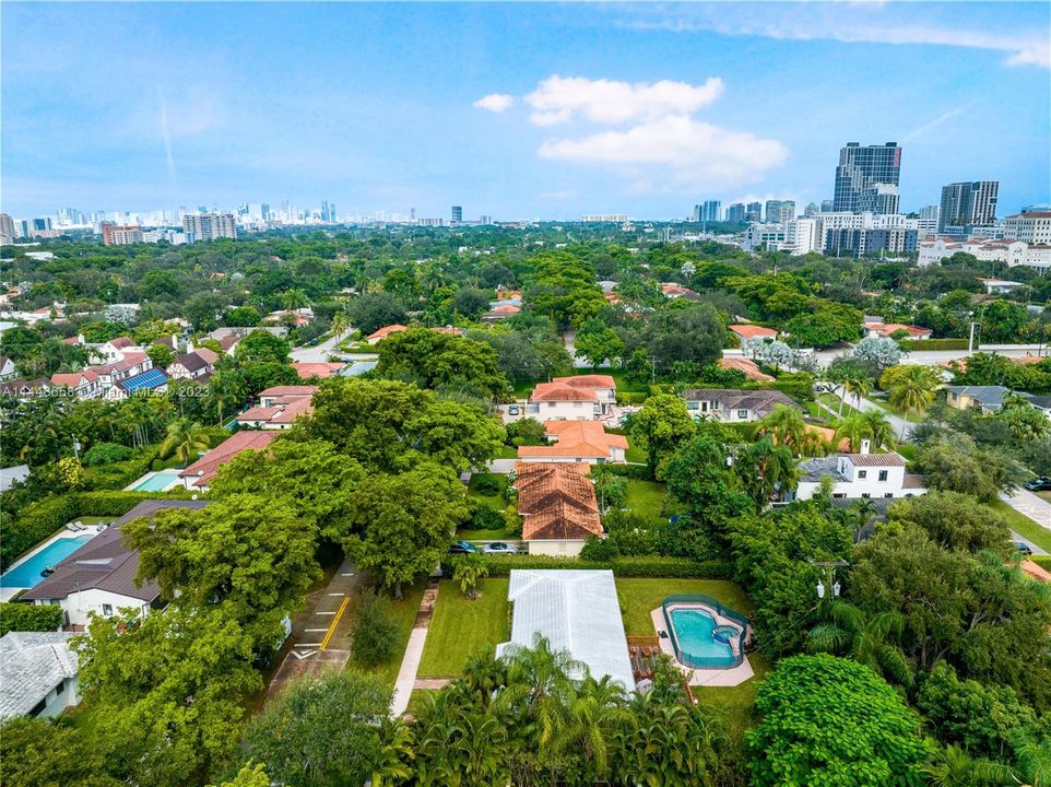 最近售出: $1,500,000 (3 贝兹, 2 浴室, 1484 平方英尺)