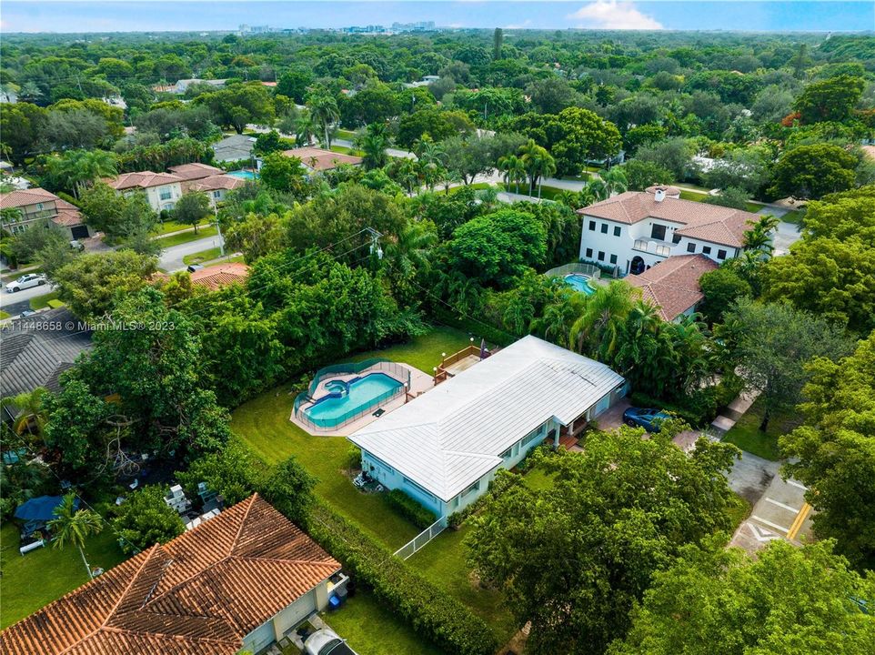 最近售出: $1,500,000 (3 贝兹, 2 浴室, 1484 平方英尺)