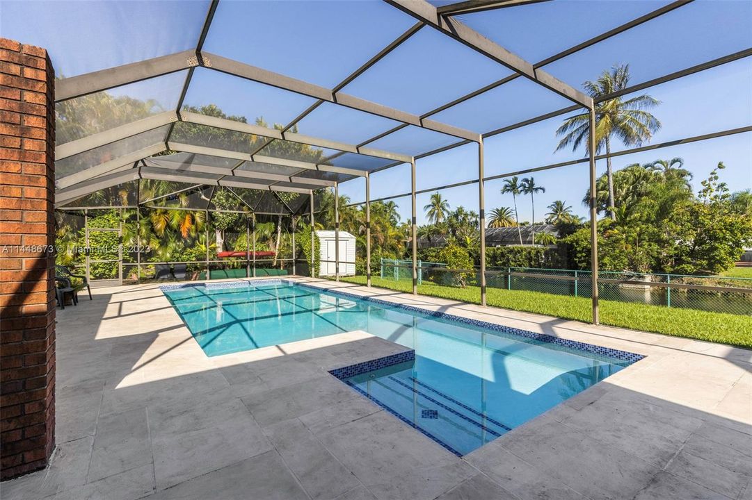 Недавно продано: $1,500,000 (4 спален, 2 ванн, 2127 Квадратных фут)